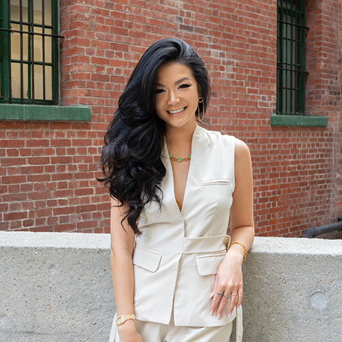 VIVIEN TANG 鄧百慧